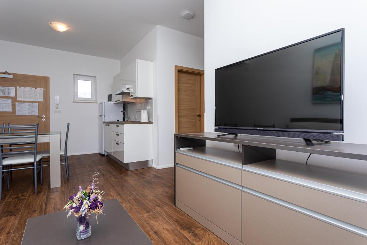 Apartments Crnekovic Tomislava 8A Baška Zewnętrze zdjęcie