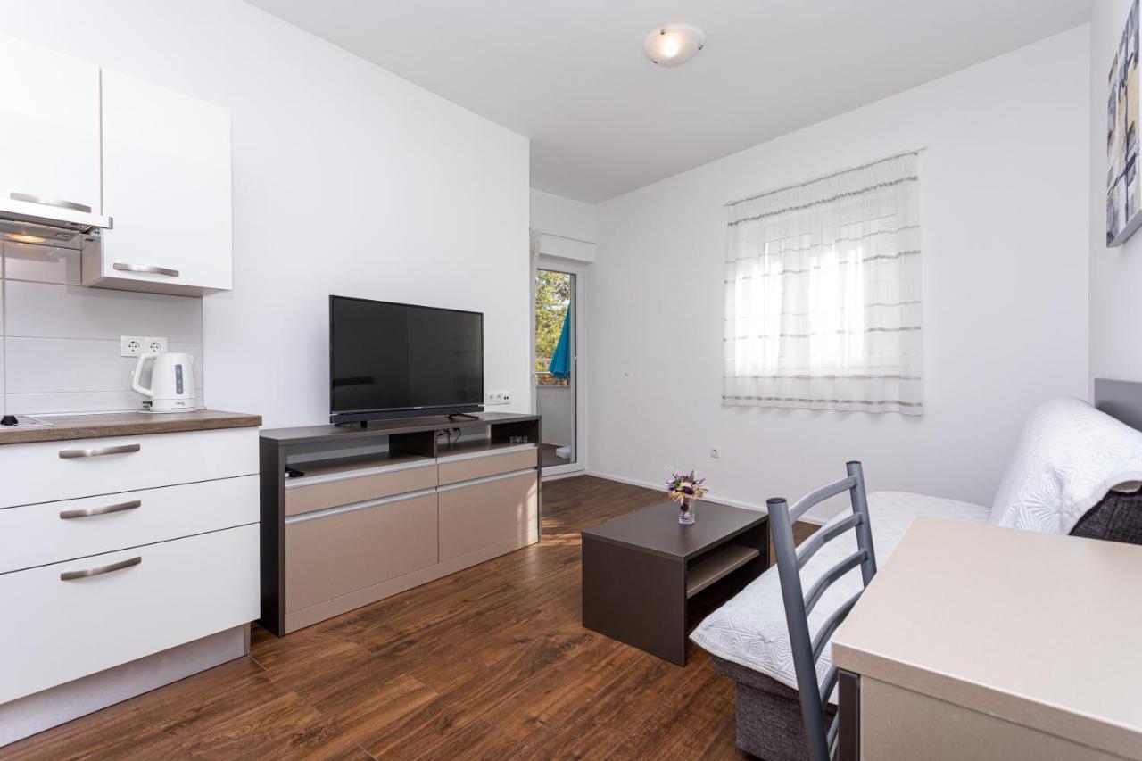 Apartments Crnekovic Tomislava 8A Baška Zewnętrze zdjęcie