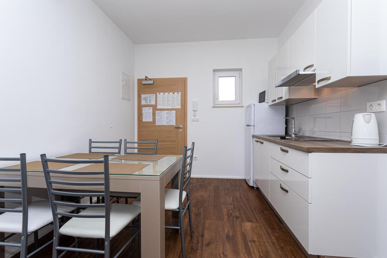 Apartments Crnekovic Tomislava 8A Baška Zewnętrze zdjęcie