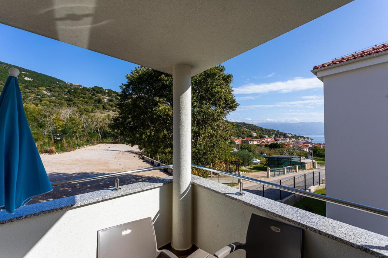 Apartments Crnekovic Tomislava 8A Baška Zewnętrze zdjęcie