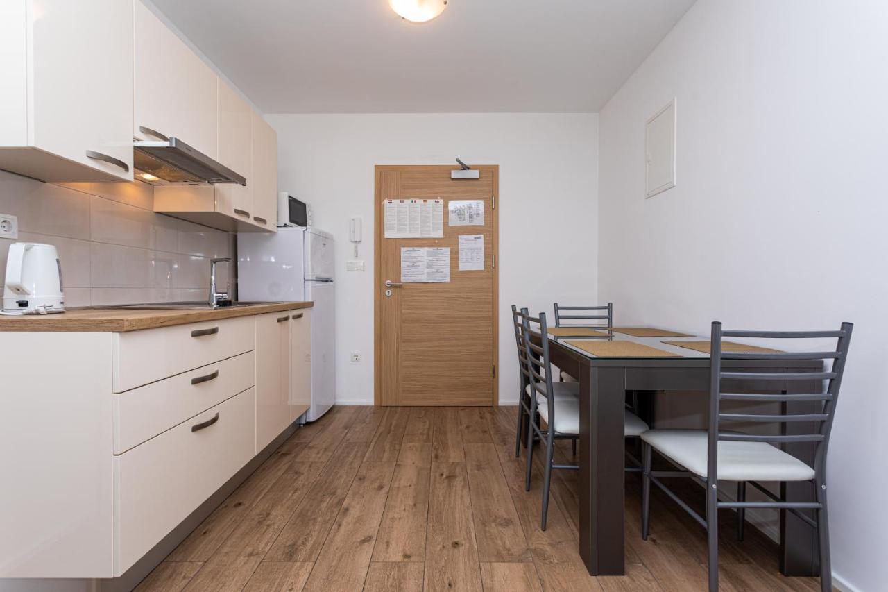 Apartments Crnekovic Tomislava 8A Baška Zewnętrze zdjęcie