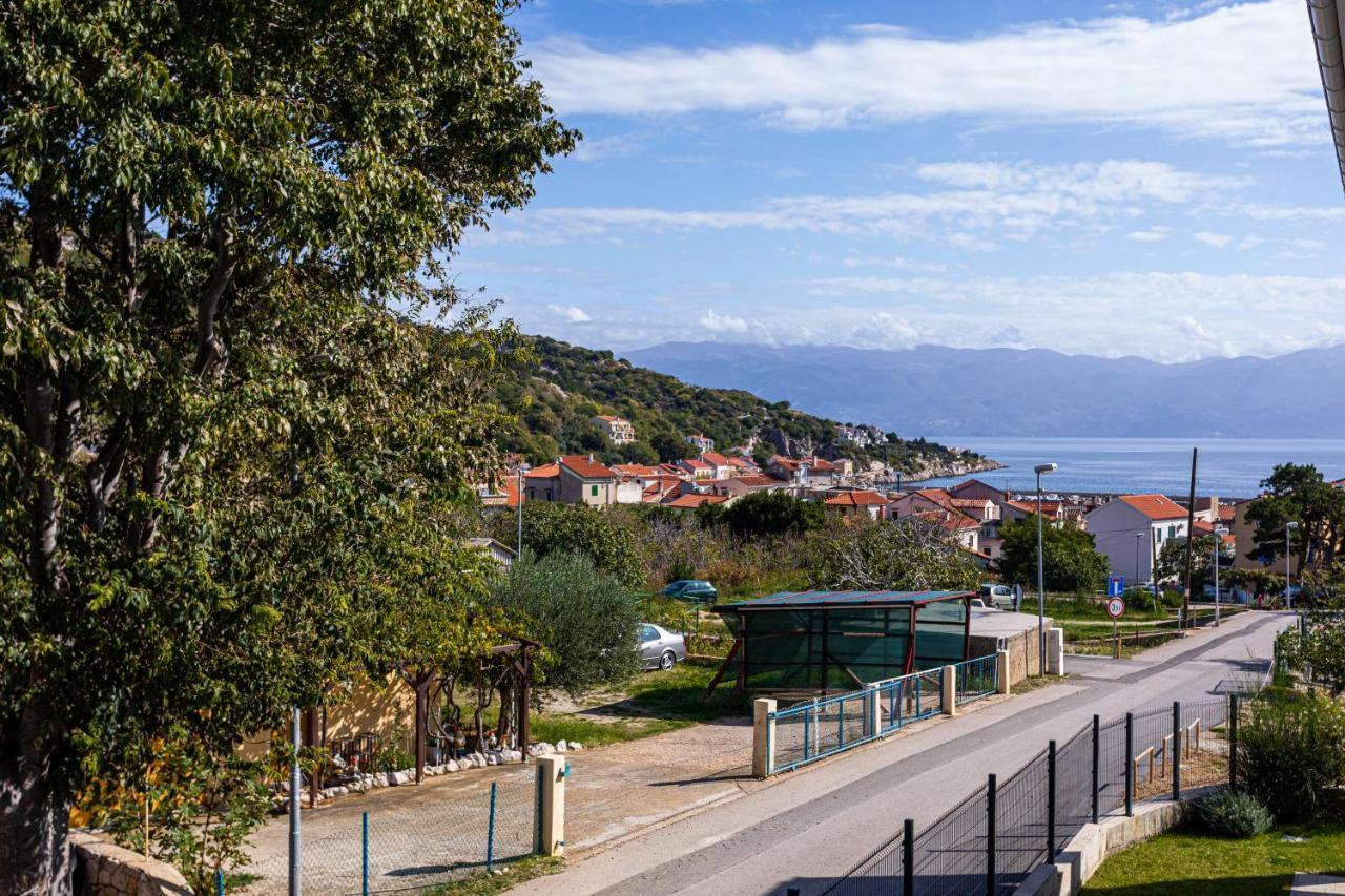 Apartments Crnekovic Tomislava 8A Baška Zewnętrze zdjęcie
