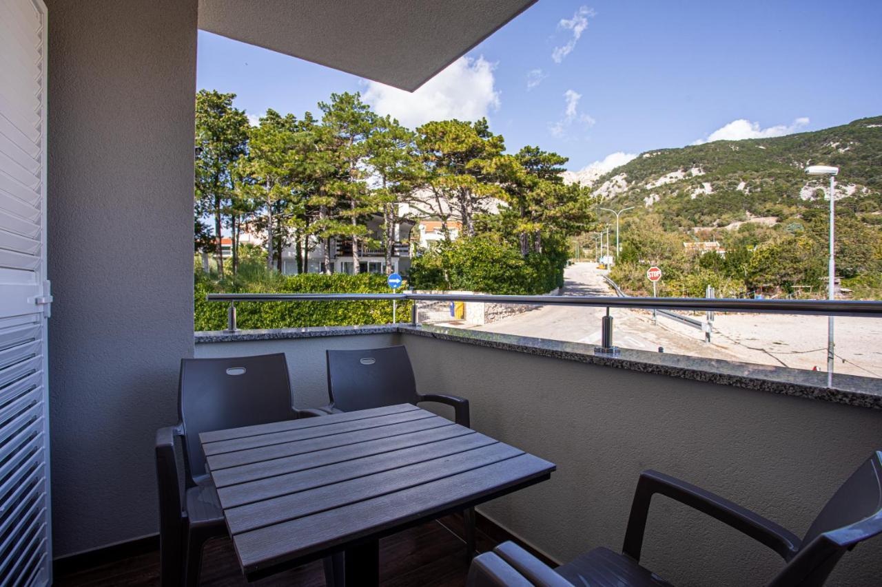 Apartments Crnekovic Tomislava 8A Baška Zewnętrze zdjęcie